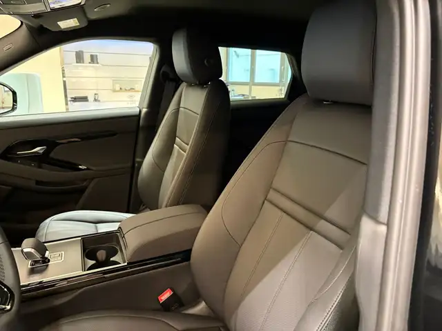 Land Rover Range Rover Evoque view 8