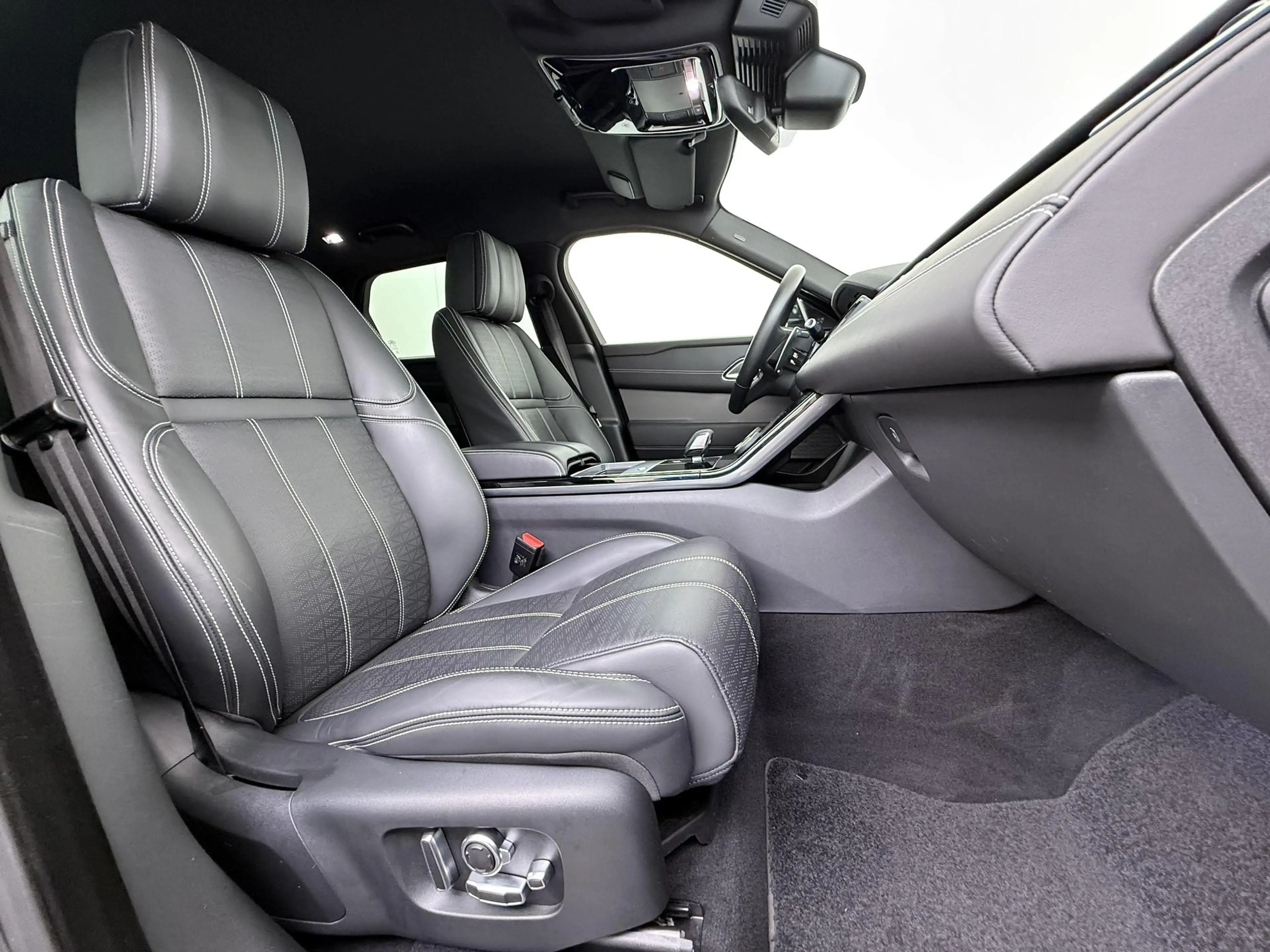 Land Rover Range Rover Velar 2.0 P400e R-Dynamic SE Trekhaak/22Inch/Massage/Mer — photo 40