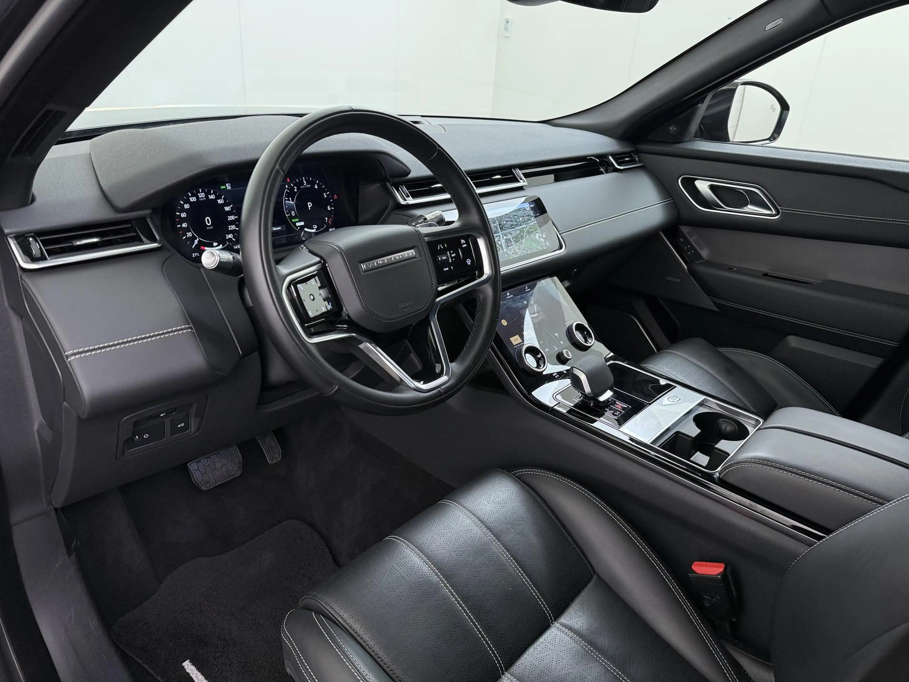 Land Rover Range Rover Velar 2.0 P400e R-Dynamic SE Trekhaak/22Inch/Massage/Mer — photo 14