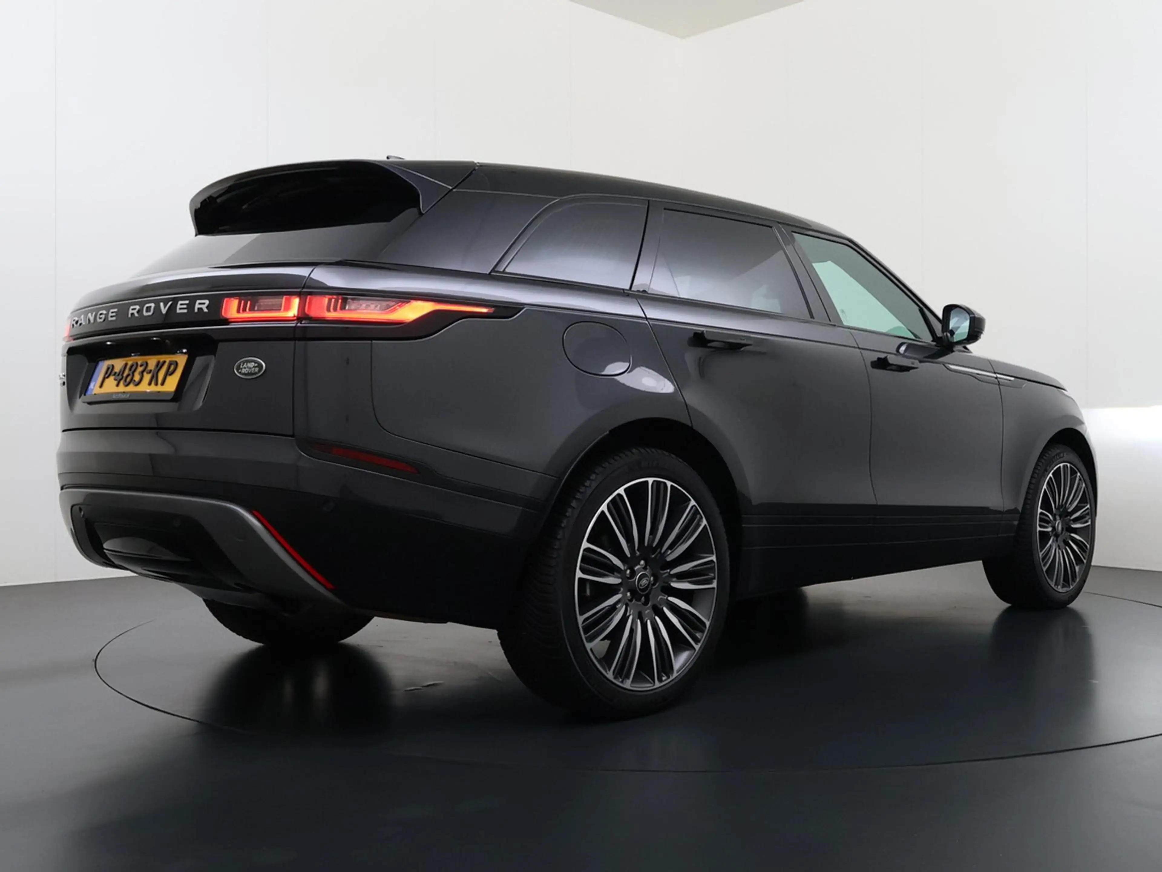 Land Rover Range Rover Velar 2.0 P400e R-Dynamic SE Trekhaak/22Inch/Massage/Mer — photo 4