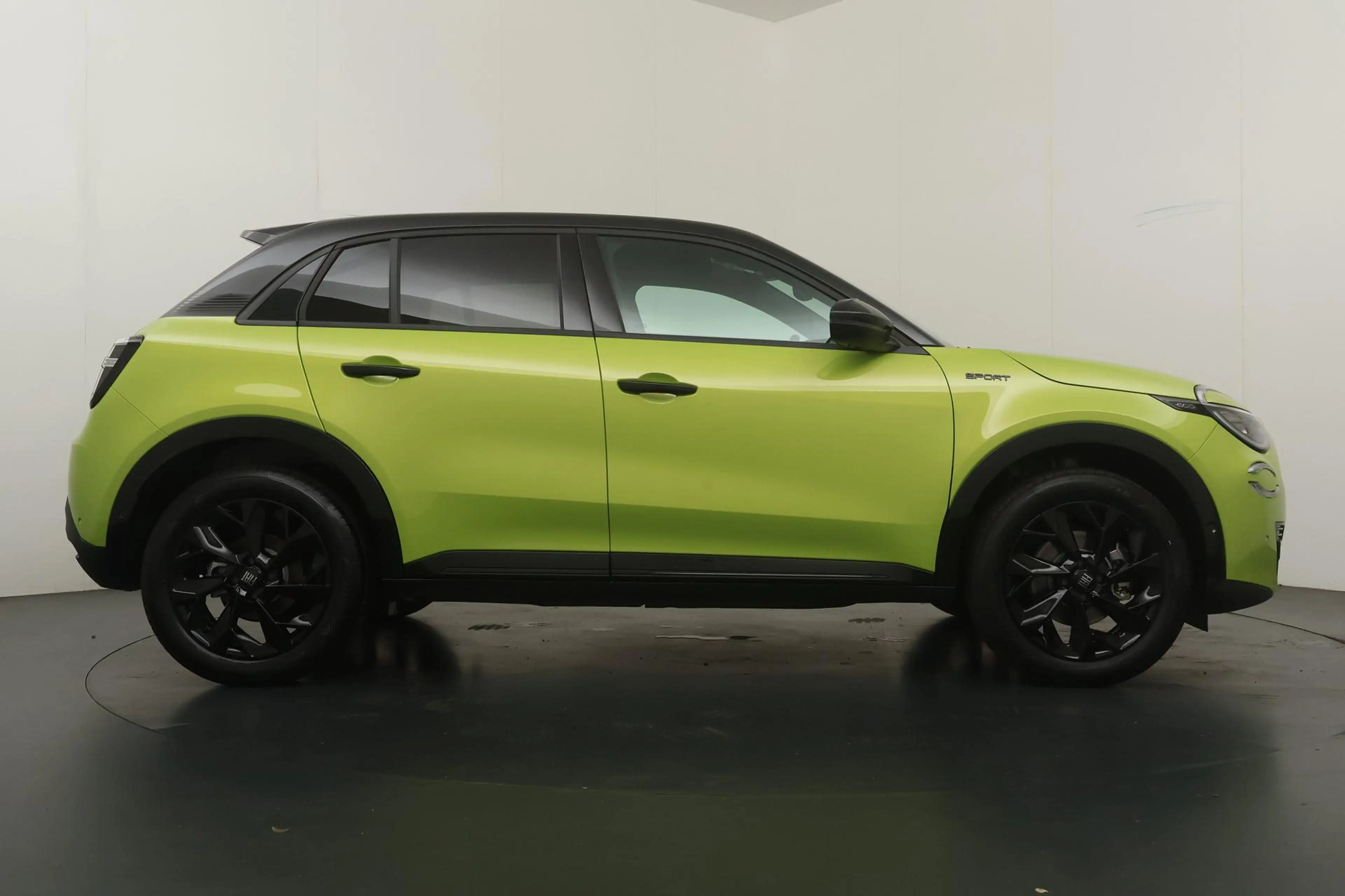 Fiat 600e Sport 54 kWh | Two Tone kleur | 18" LM Velgen | Ca — photo 12