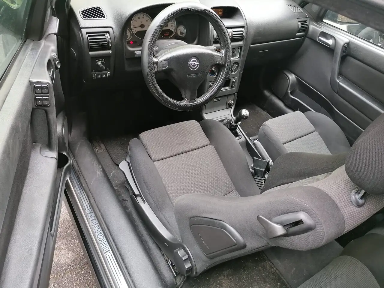 Opel Astra Cabrio 1.8 16V Bertone Benziner,Keine TÜV,Bastler, foto 7