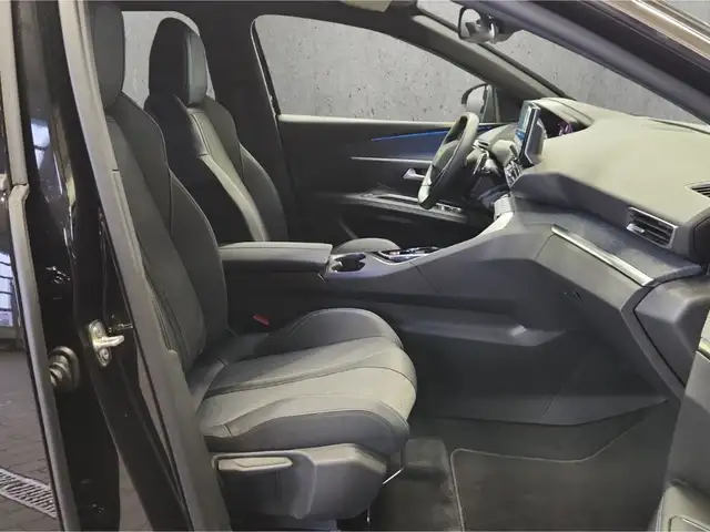 Peugeot 3008 view 13