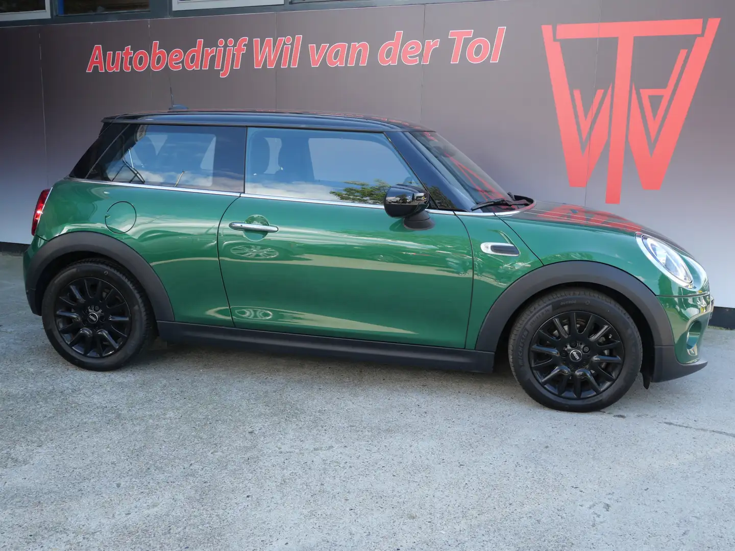 MINI Cooper 1.5 CHILI EDITION | NAVIGATIE | KEYLESS | LED | CR Grün - 1