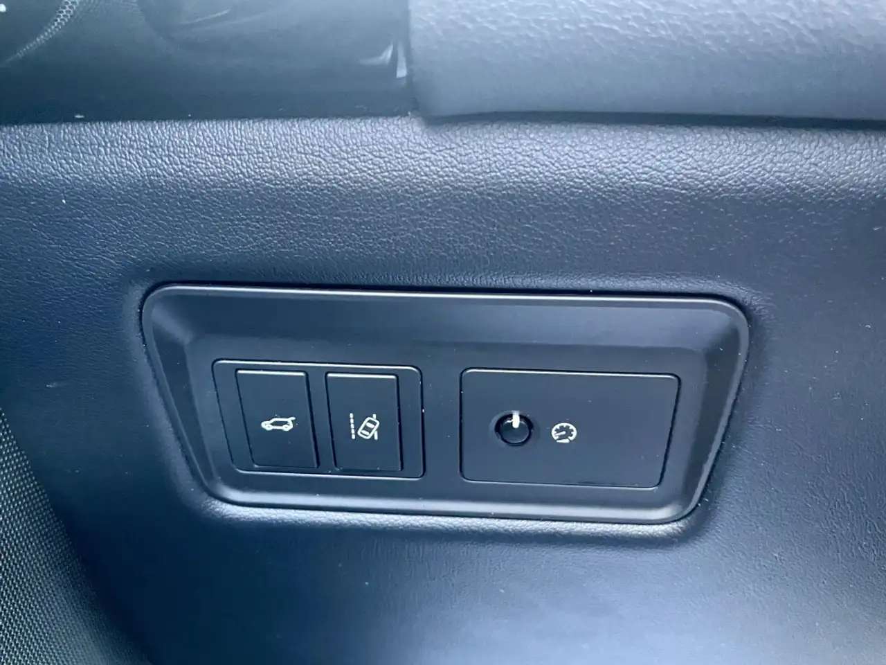 Land Rover Range Rover Sport снимка Land Rover Range Rover Sport