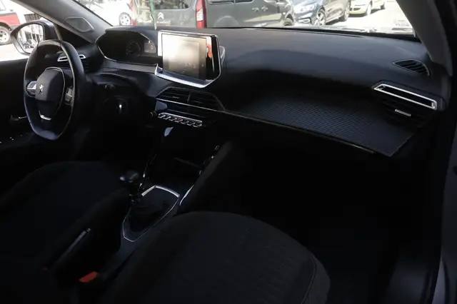 Peugeot 2008 view 8