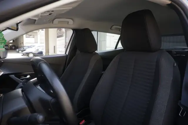 Peugeot 2008 view 16