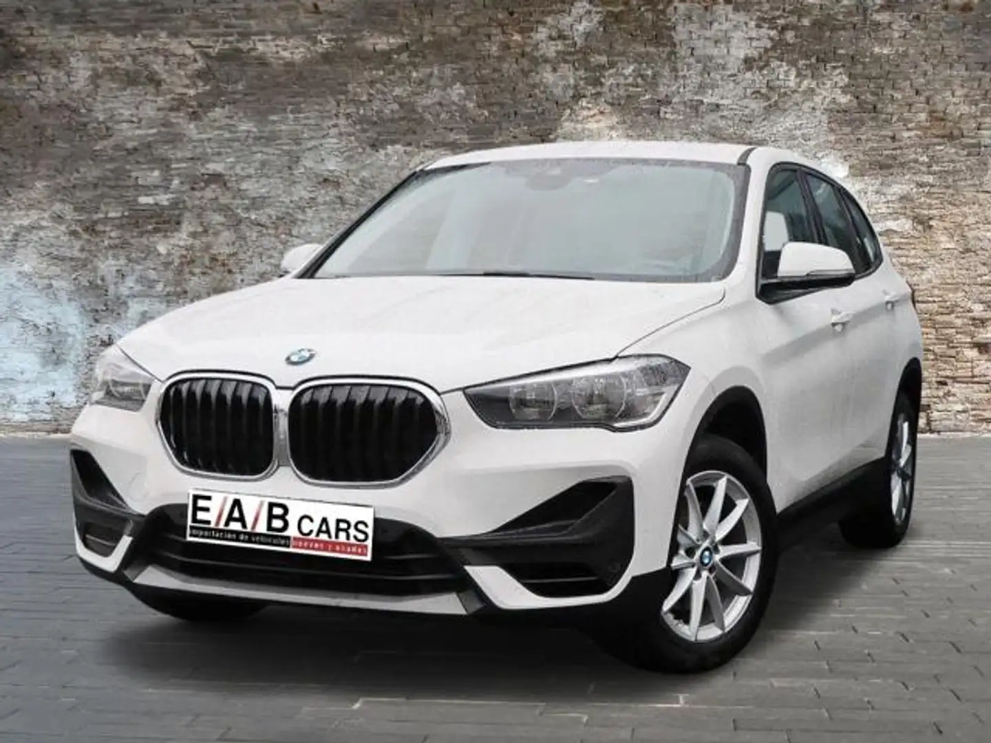 BMW X1 18i Wit - 1