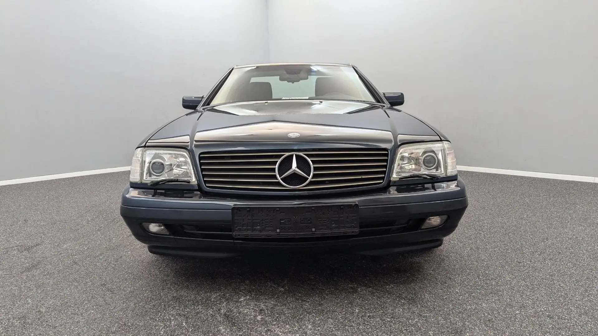 Mercedes-Benz SL 320 *DEUTSCH*3.HD*U-FREI*SCHECKHEFT*FONSDITZE Černá - 2