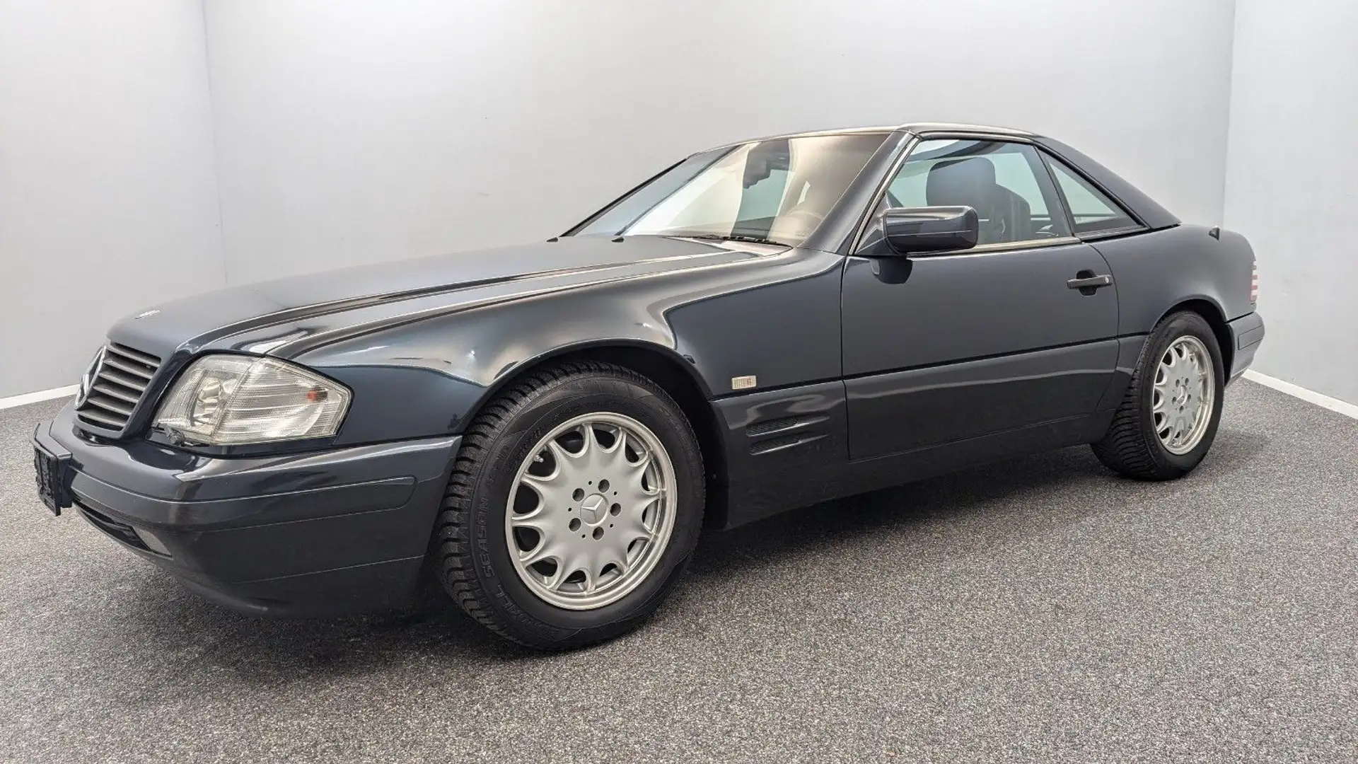 Mercedes-Benz SL 320 *DEUTSCH*3.HD*U-FREI*SCHECKHEFT*FONSDITZE Černá - 1