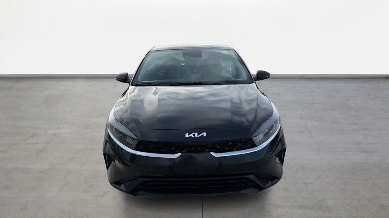 Kia Forte снимка Kia Forte