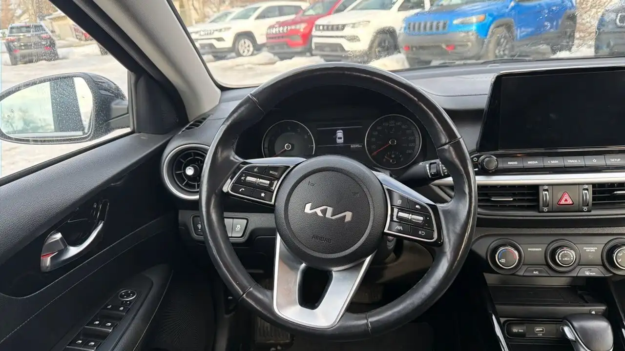 Kia Forte снимка Kia Forte
