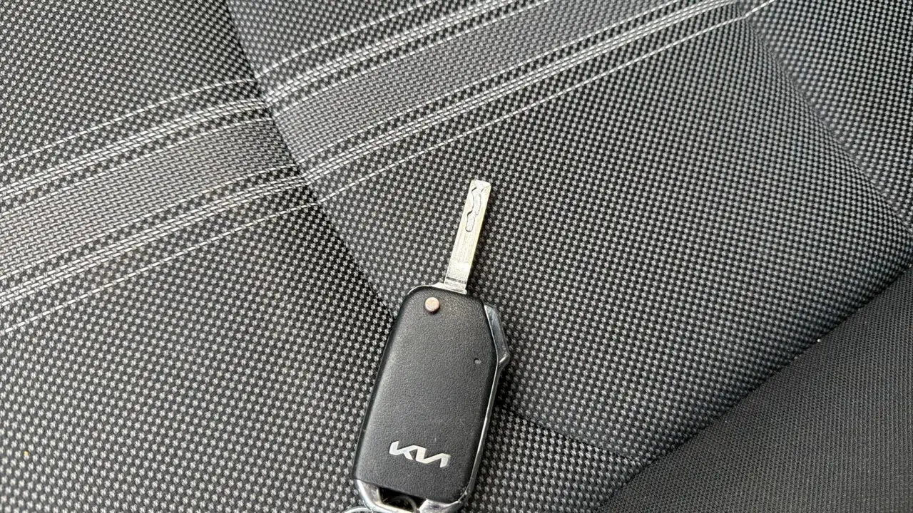 Kia Forte снимка Kia Forte