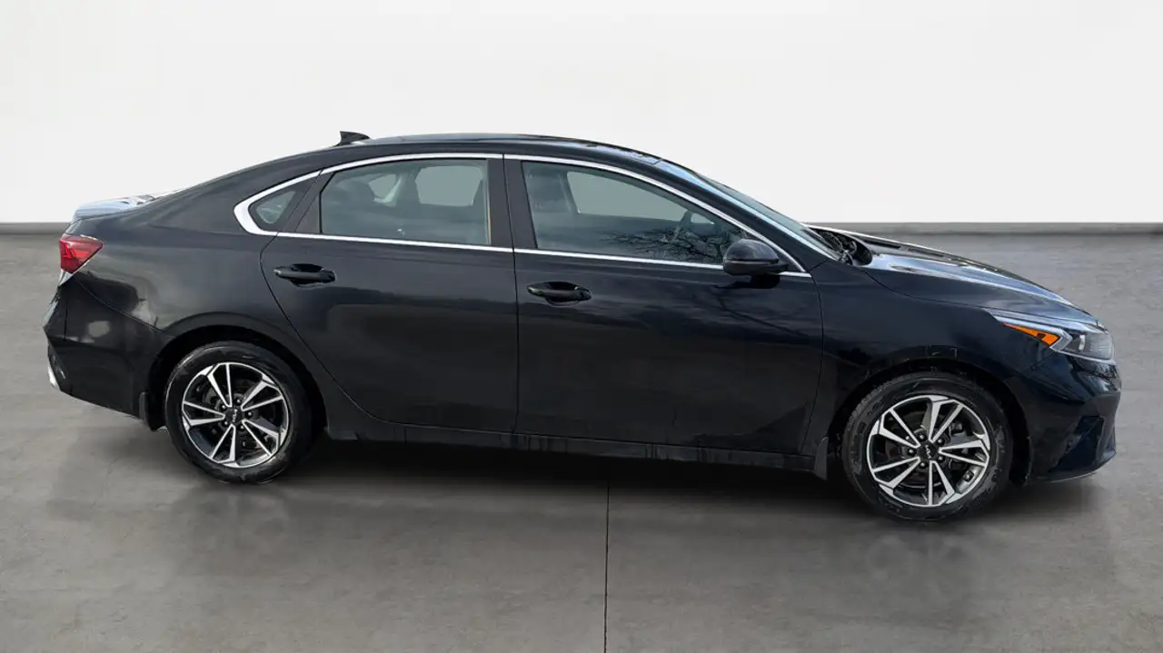 Kia Forte снимка Kia Forte