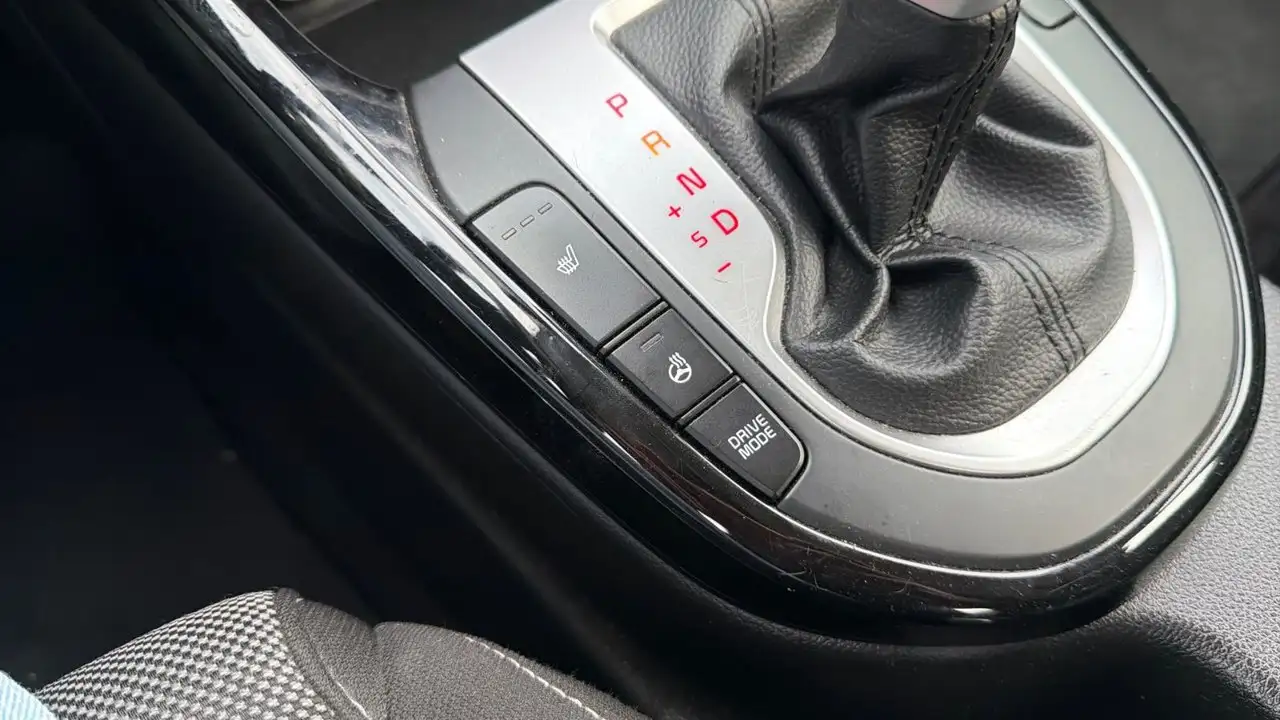 Kia Forte снимка Kia Forte