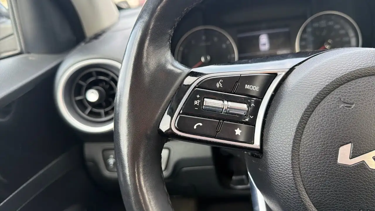 Kia Forte снимка Kia Forte