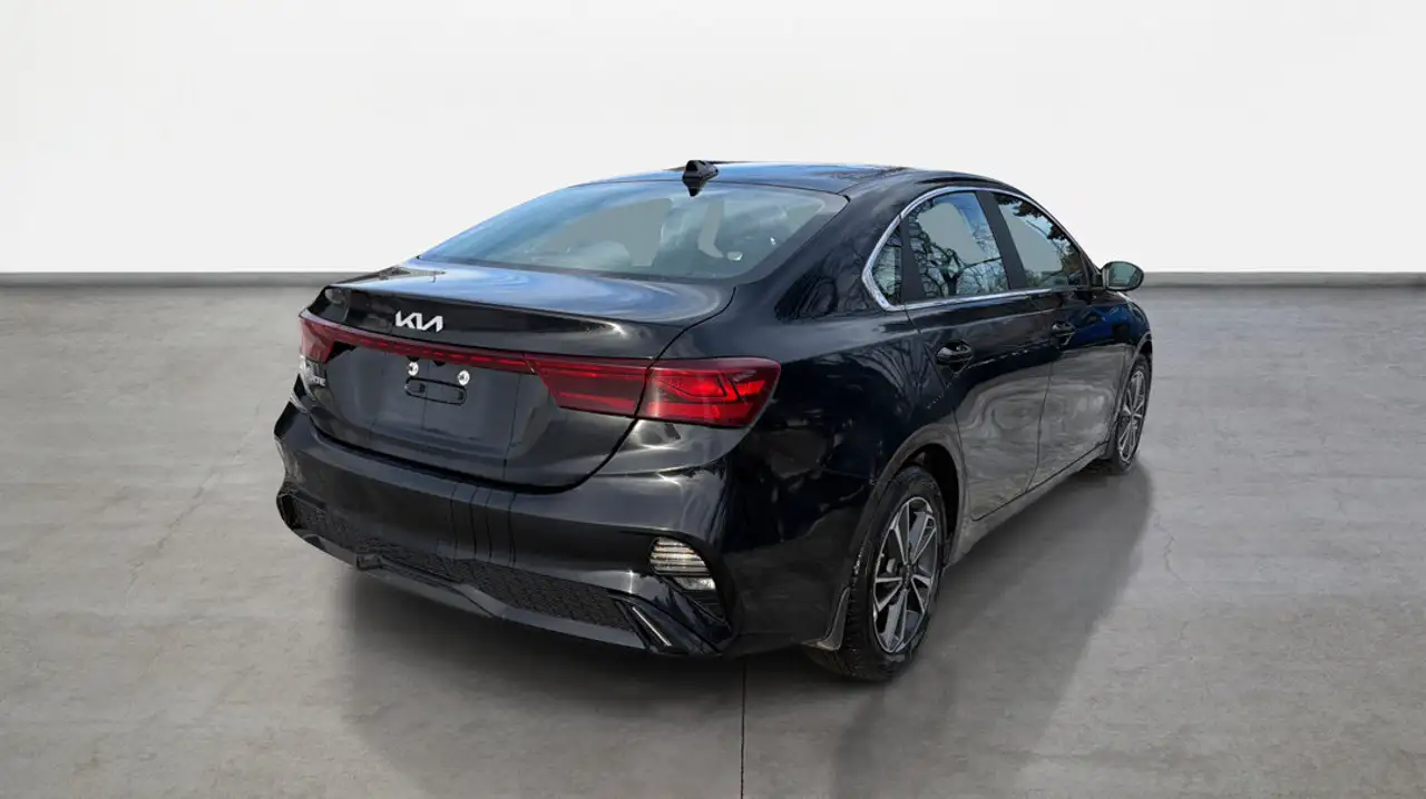 Kia Forte снимка Kia Forte