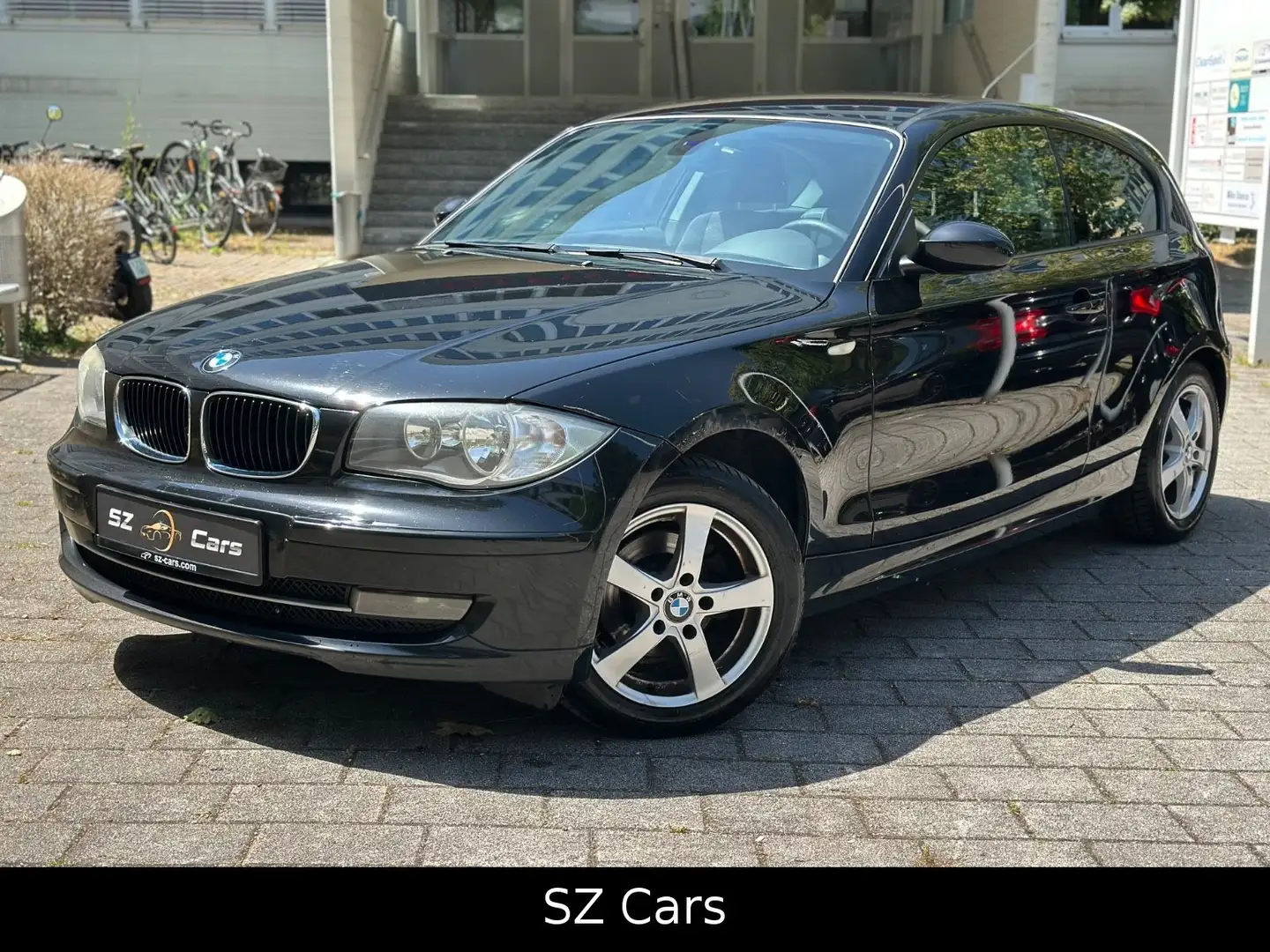 BMW 116 i Lim. 3 Türer*KLIMA*SHZ* Schwarz - 1