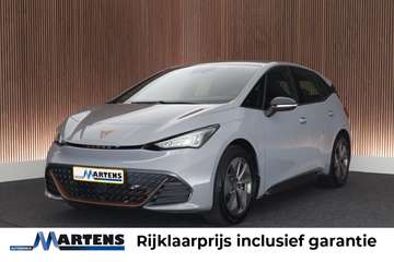 Essential 204pk 62 kWh Carplay Parkeersensoren