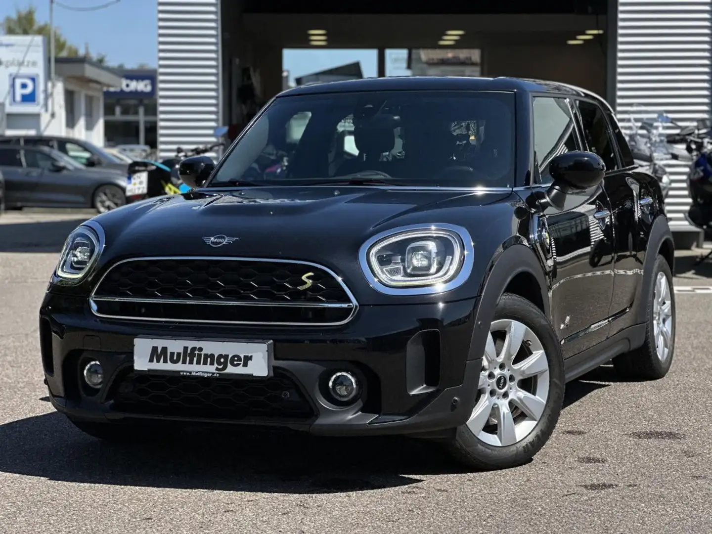 MINI Cooper SE Countryman Cooper SE ALL4 Countryman Classic Trim PanoD. 18" Schwarz - 2