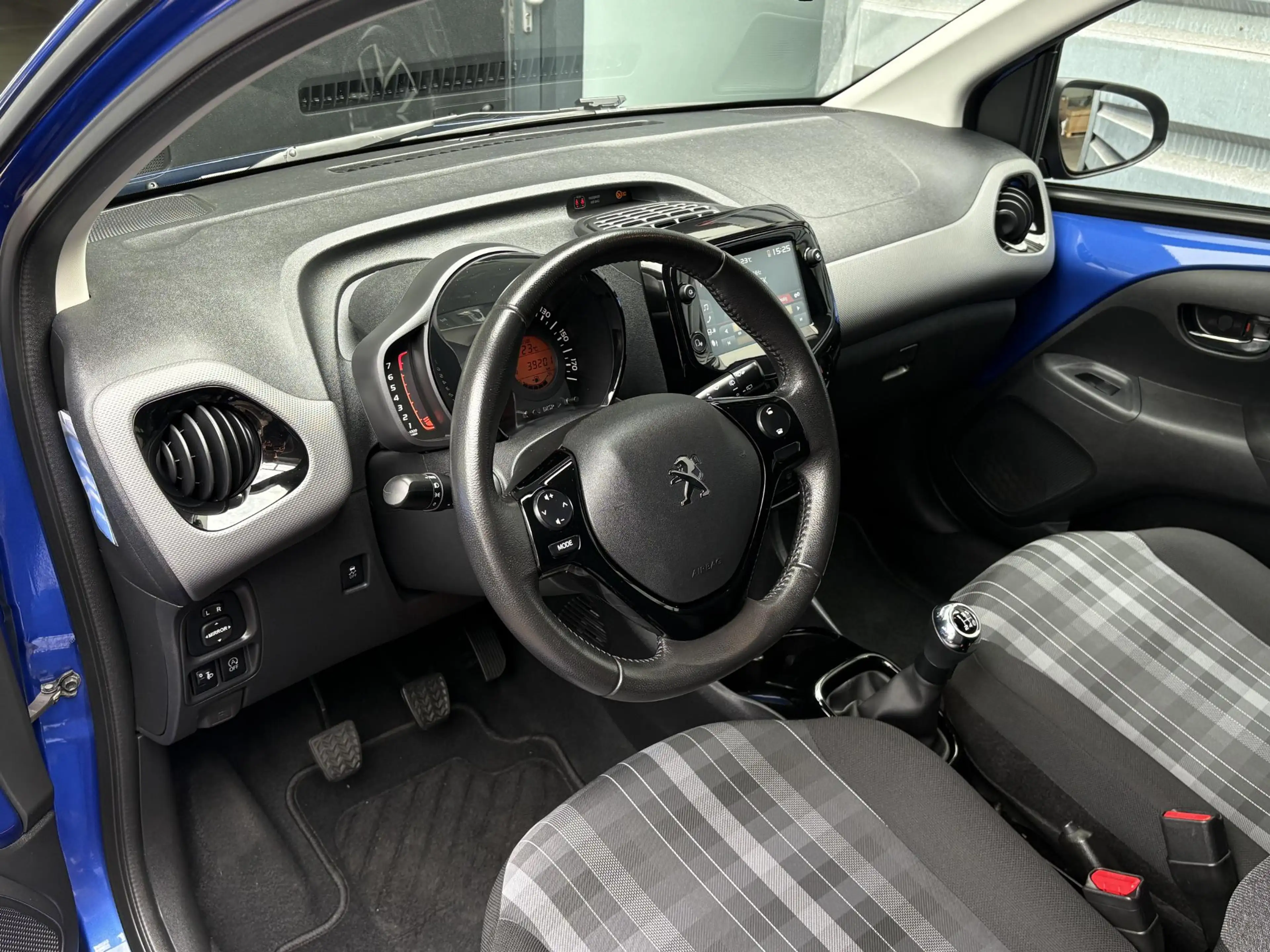 Peugeot 108 5-deurs Allure 1.0 e-VTi 72pk | CAMERA | KEYLESS E — photo 13