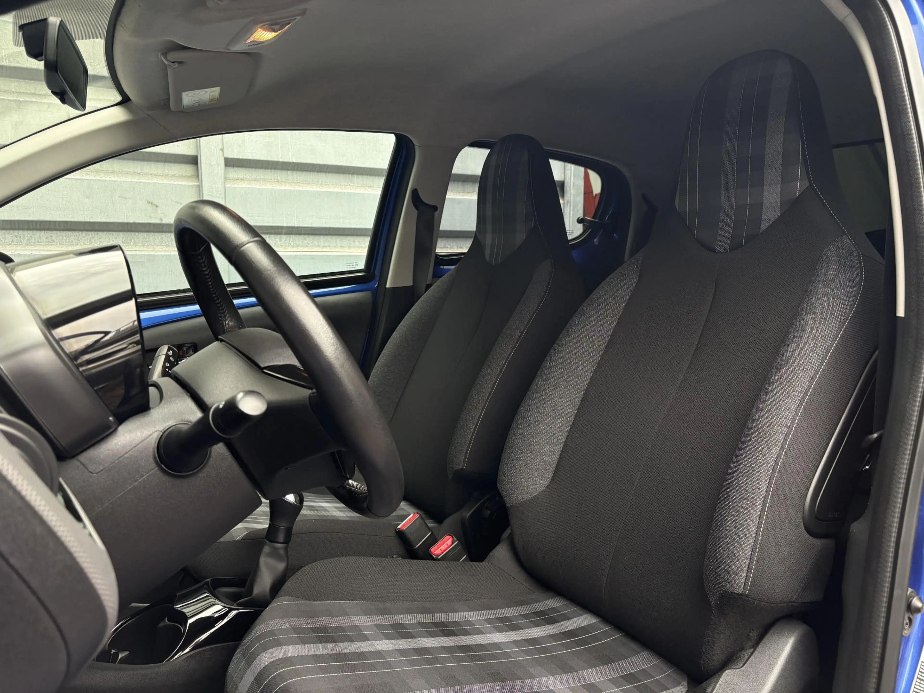 Peugeot 108 5-deurs Allure 1.0 e-VTi 72pk | CAMERA | KEYLESS E — photo 10
