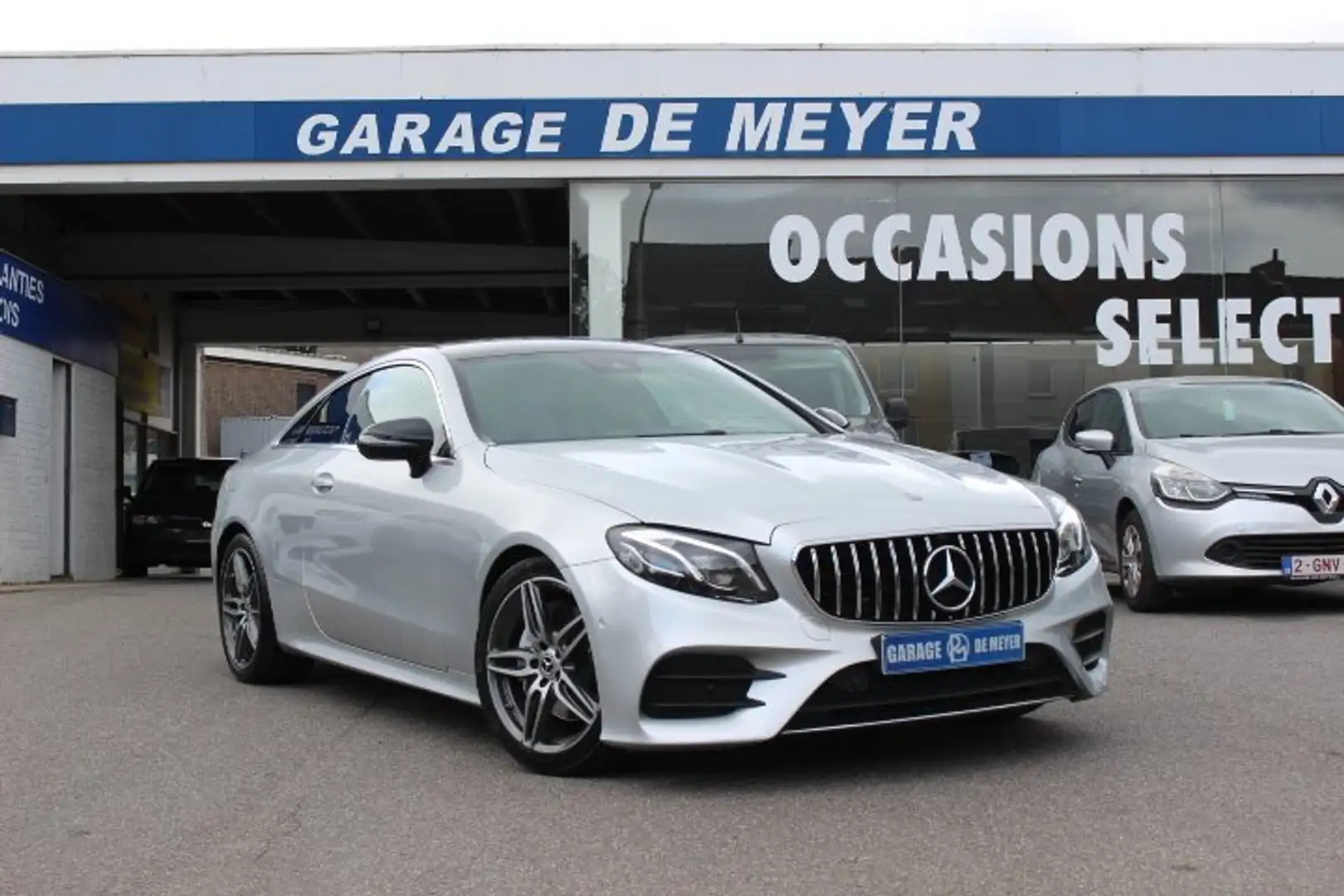 Mercedes-Benz E 200 Coupe AMG Line Gris - 1