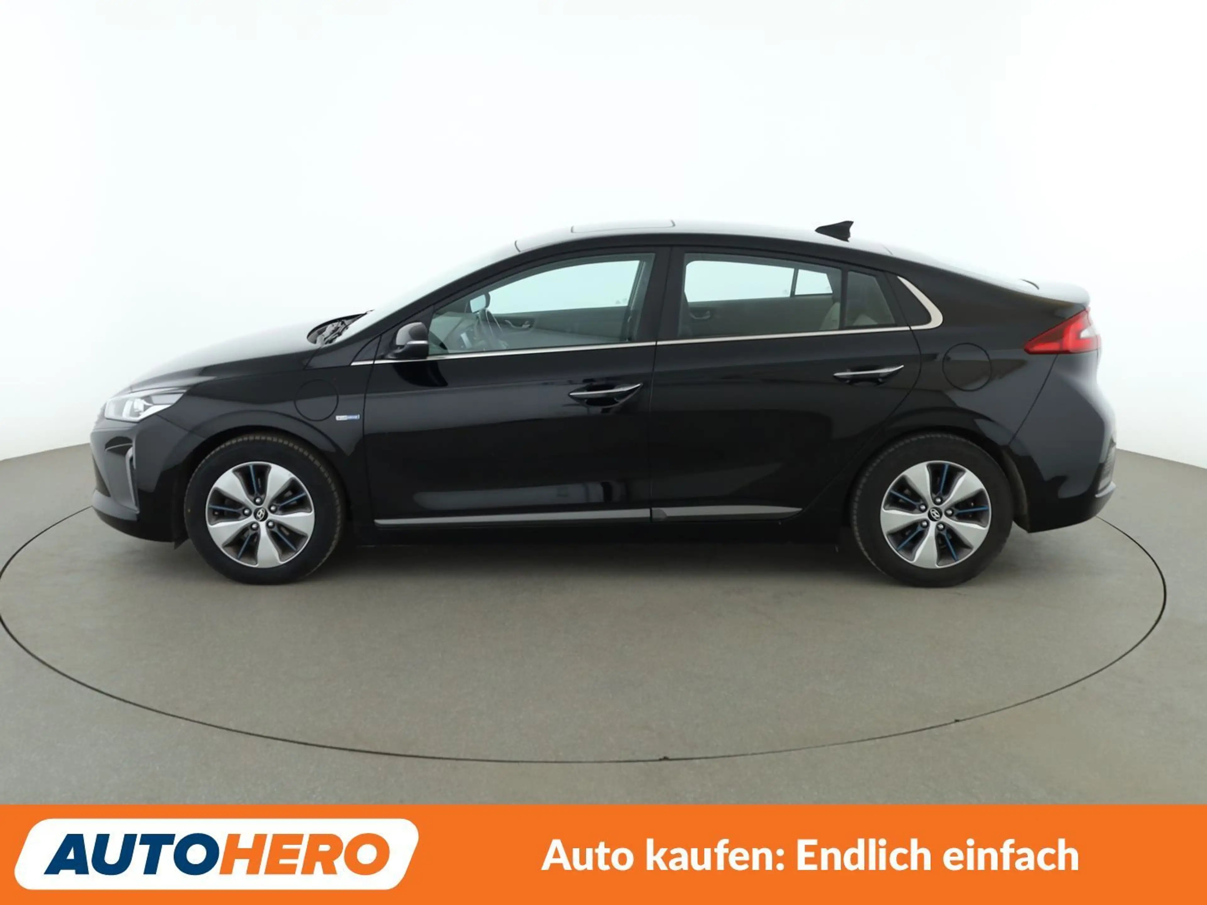 Hyundai IONIQ 1.6 Hybrid Style Aut.*NAV*ACC*PDC*SHZ*ALU*KLIMA* — photo 3
