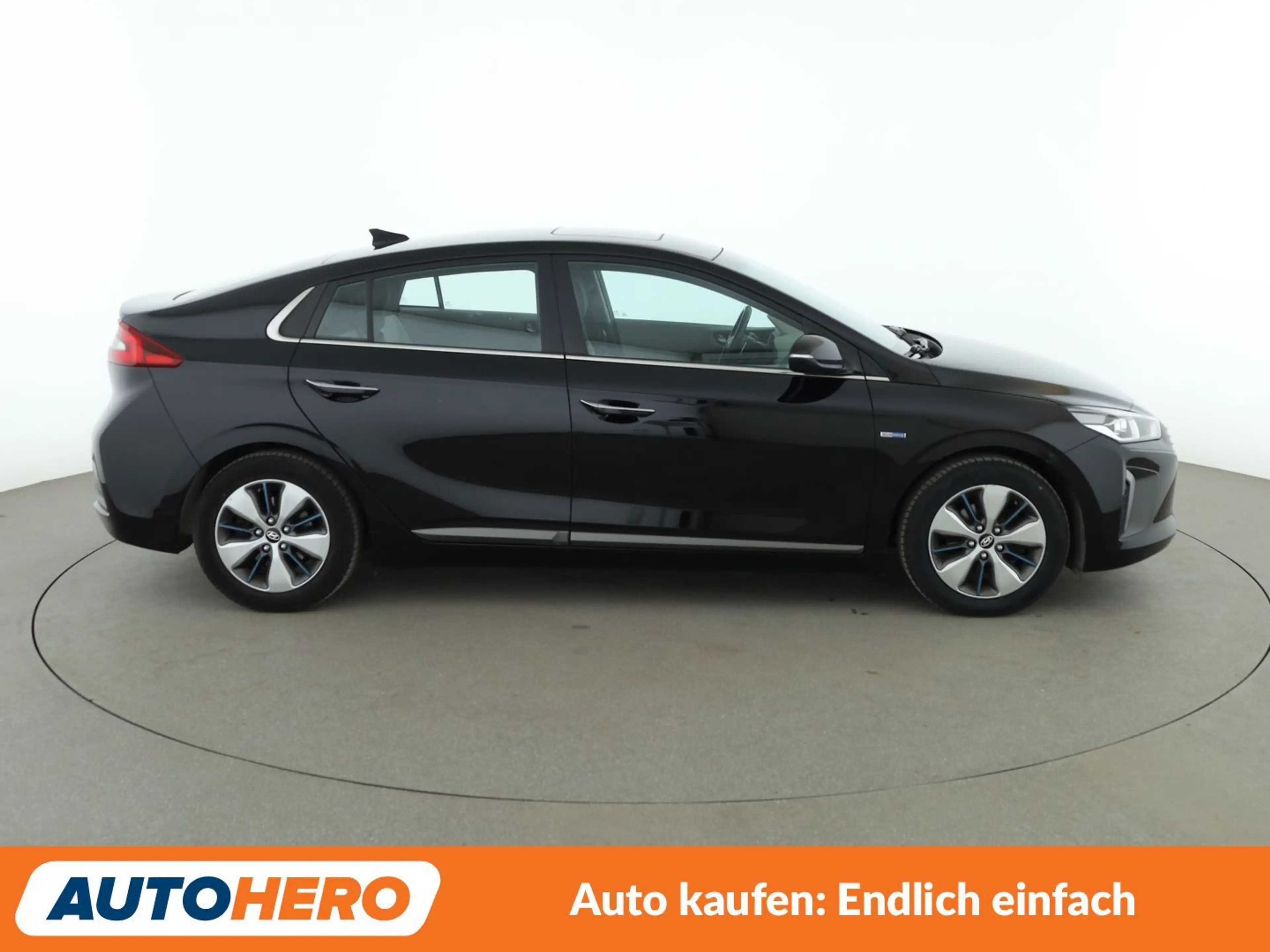 Hyundai IONIQ 1.6 Hybrid Style Aut.*NAV*ACC*PDC*SHZ*ALU*KLIMA* — photo 7