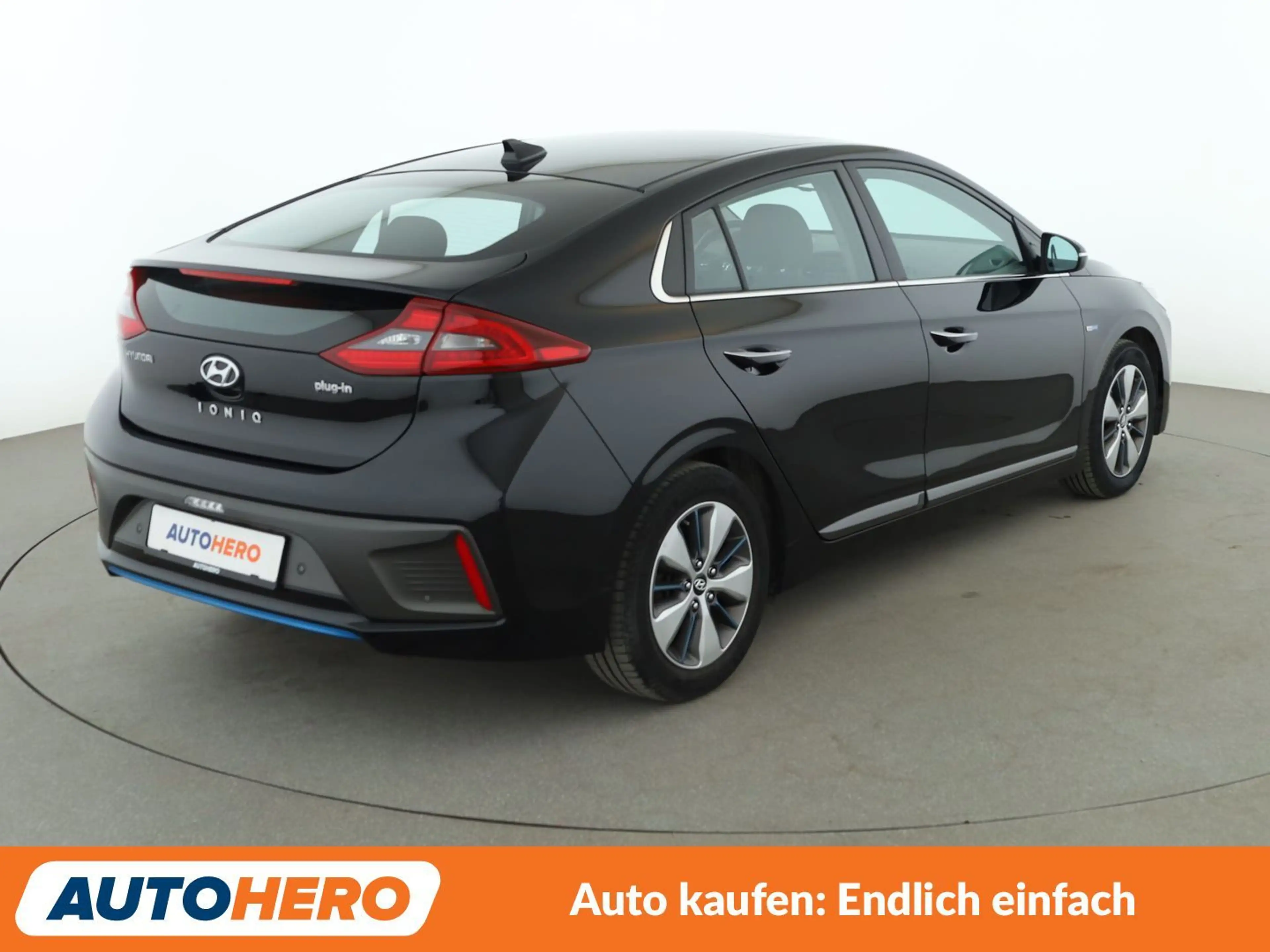 Hyundai IONIQ 1.6 Hybrid Style Aut.*NAV*ACC*PDC*SHZ*ALU*KLIMA* — photo 6