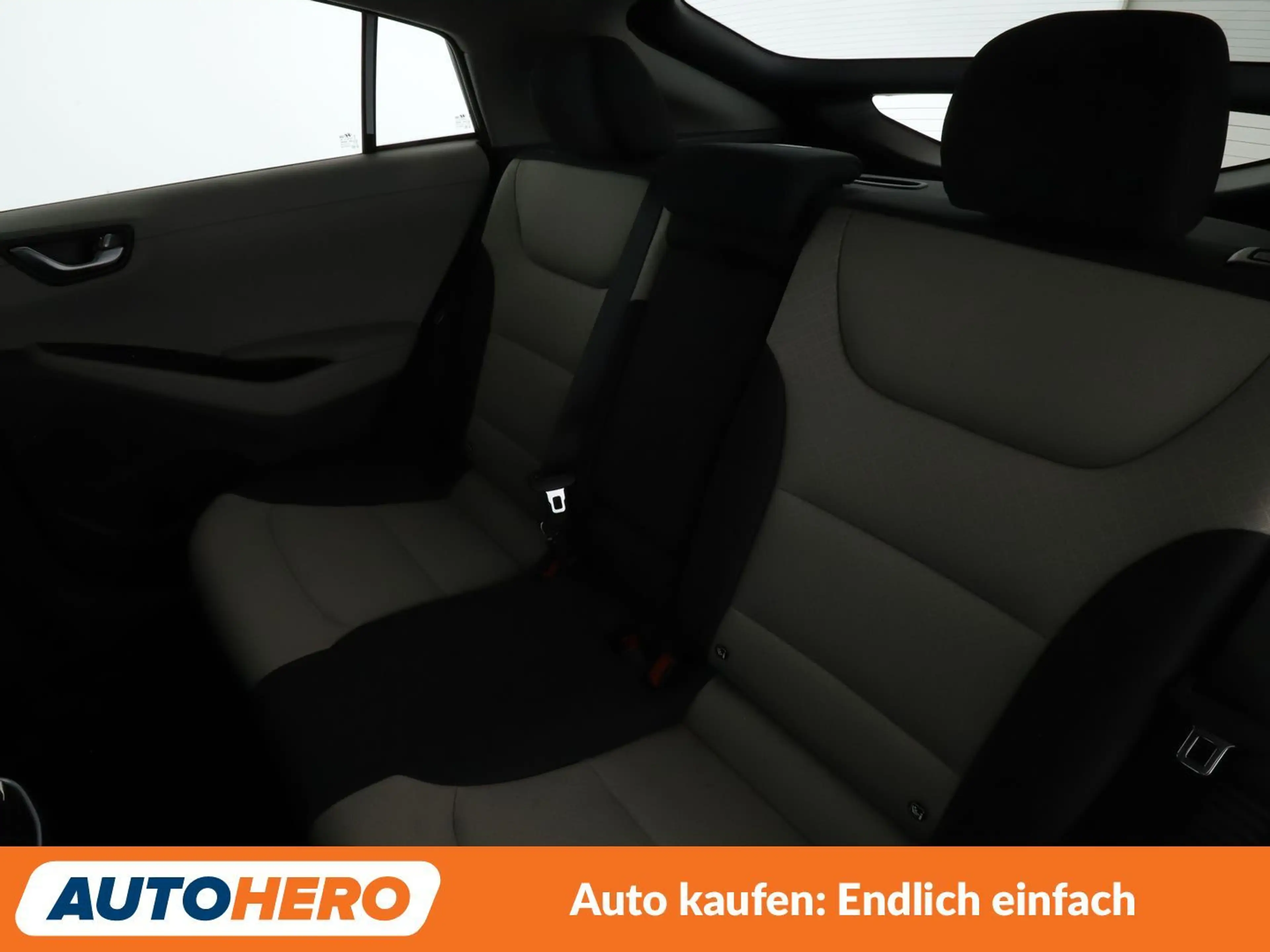 Hyundai IONIQ 1.6 Hybrid Style Aut.*NAV*ACC*PDC*SHZ*ALU*KLIMA* — photo 14