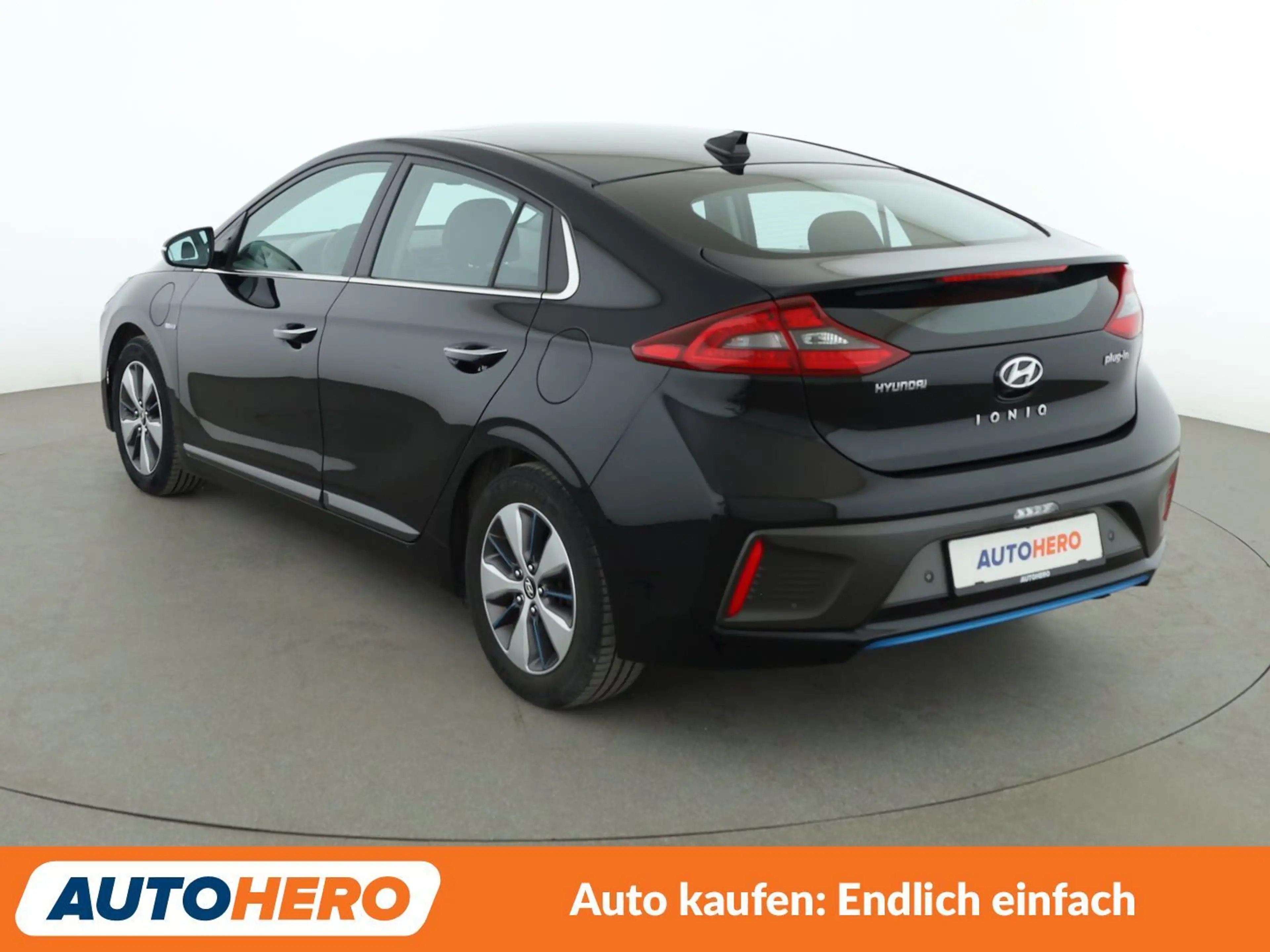Hyundai IONIQ 1.6 Hybrid Style Aut.*NAV*ACC*PDC*SHZ*ALU*KLIMA* — photo 4