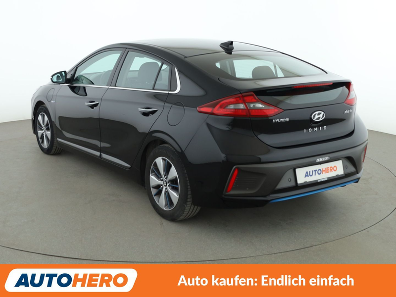 Hyundai IONIQ 1.6 Hybrid Style Aut.*NAV*ACC*PDC*SHZ*ALU*KLIMA* — photo 4