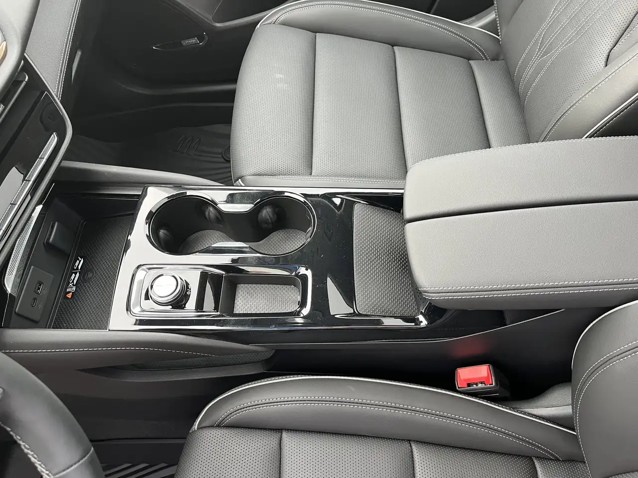 Buick Envision снимка Buick Envision