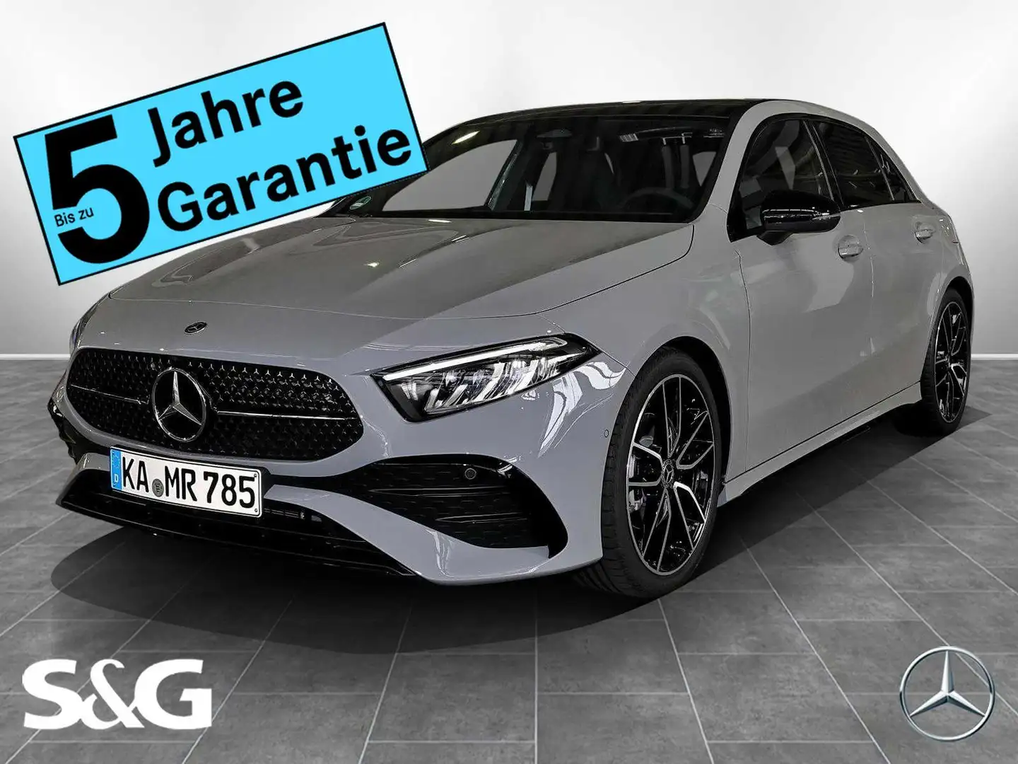 Mercedes-Benz A 200 AMG MBUX+RüKam+LED+Pano+Night+Totwink+DAB+ Grau - 1