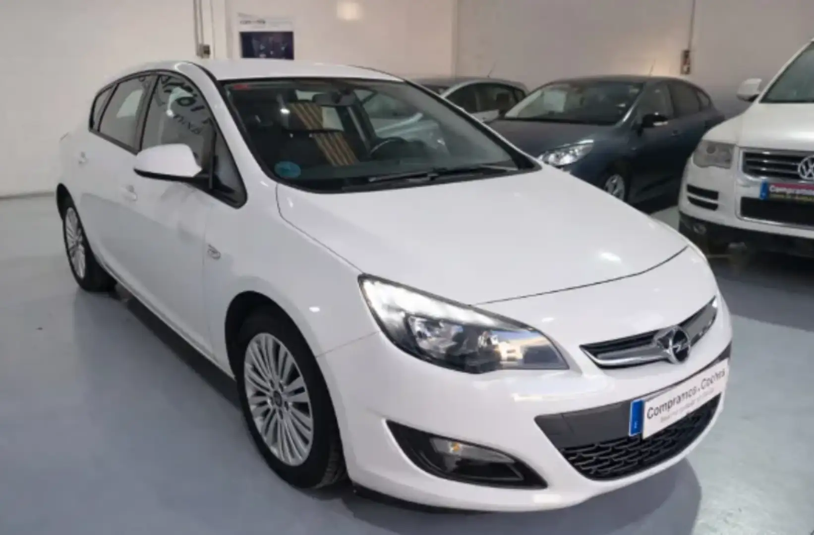 Opel Astra 1.6CDTi S/S Selective 110 - 2