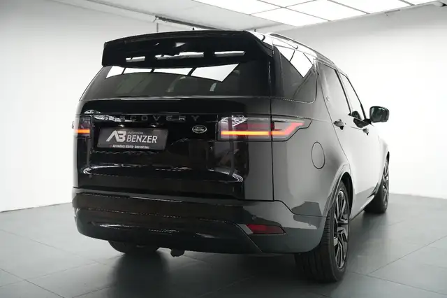 Land Rover Discovery view 9
