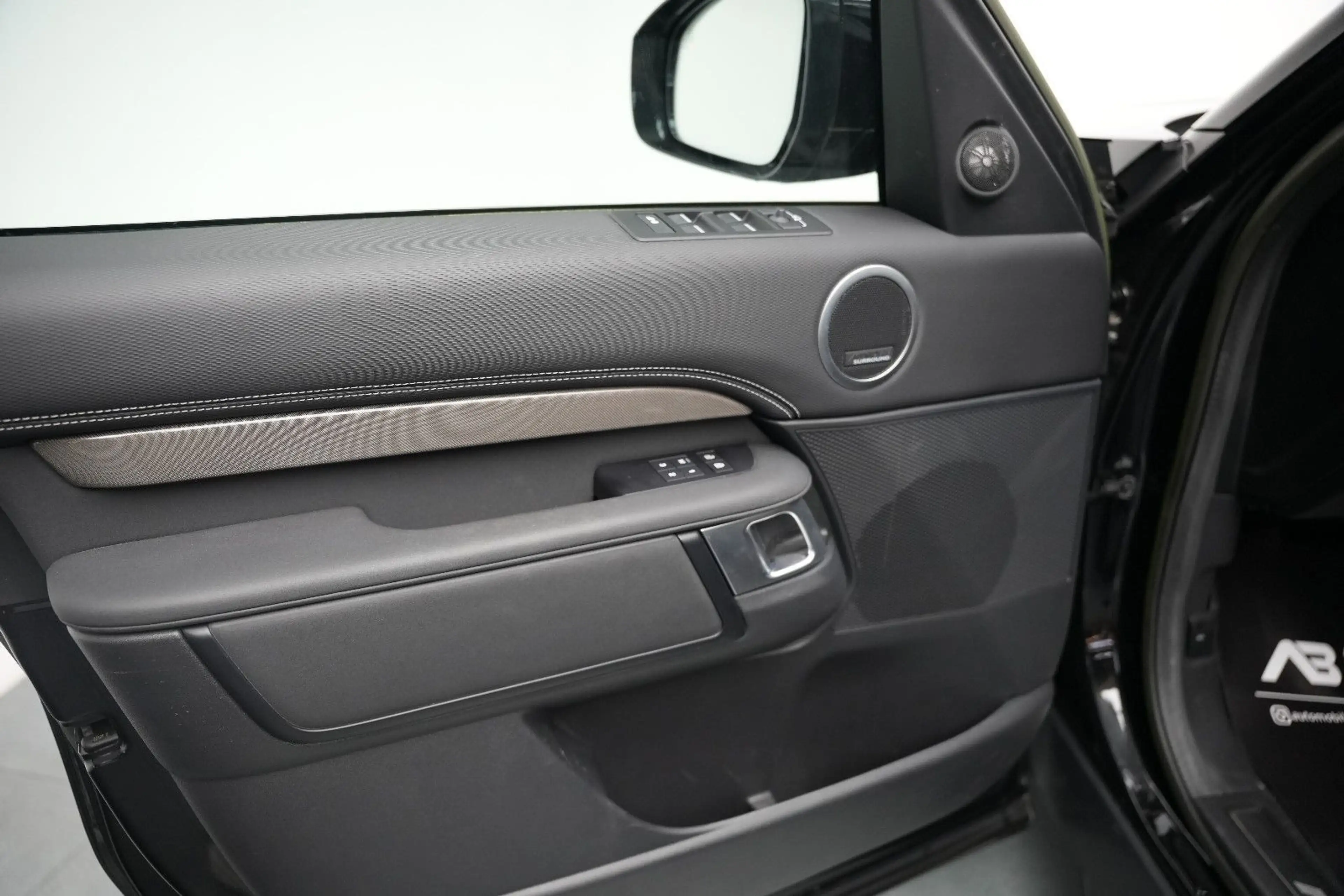 Land Rover Discovery R-Dynamic AWD/7-SITZER/360'°Cam/AHK — photo 10