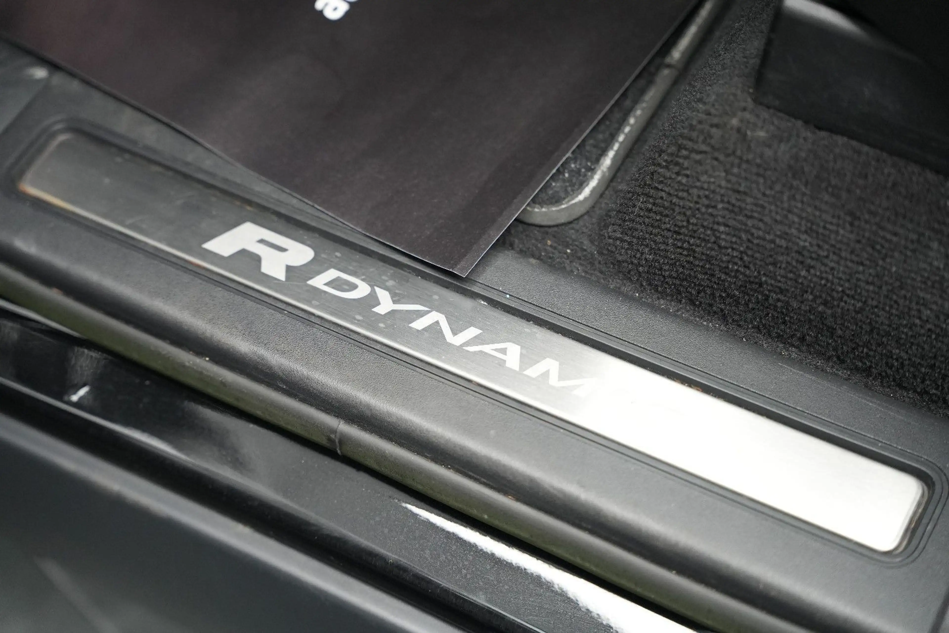Land Rover Discovery R-Dynamic AWD/7-SITZER/360'°Cam/AHK — photo 13