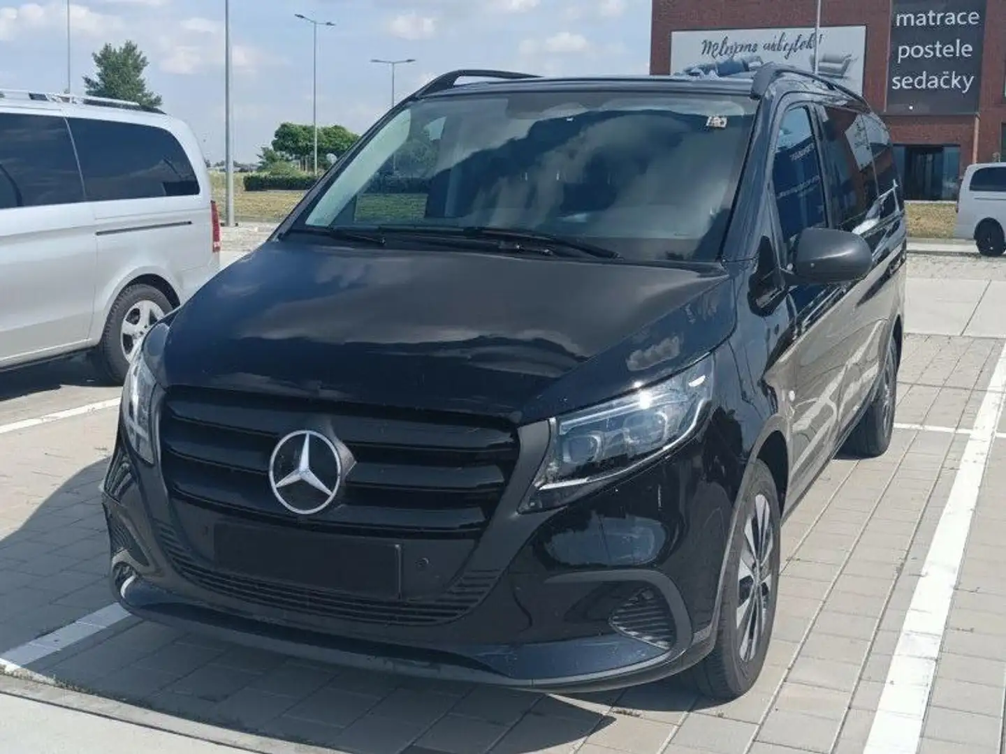 Mercedes-Benz Vito 116 CDI 4x4 PRO lang (447.703) Schwarz - 1