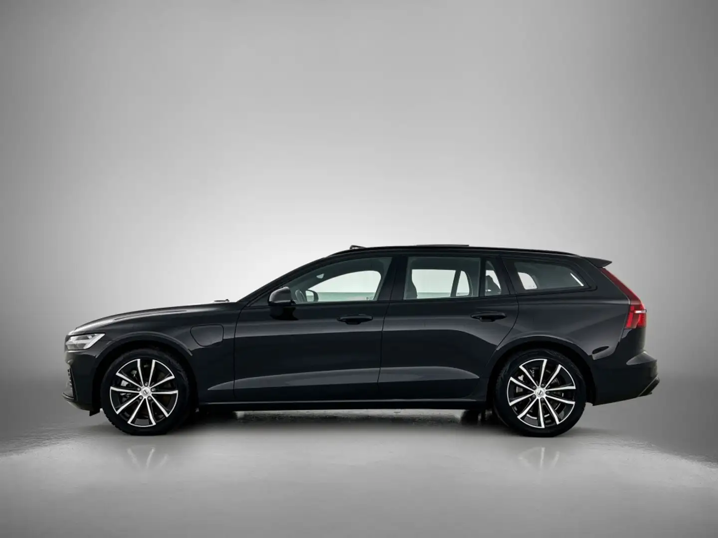 Volvo V60 2.0 T6 Plus Dark | Trekhaak | Negro - 2