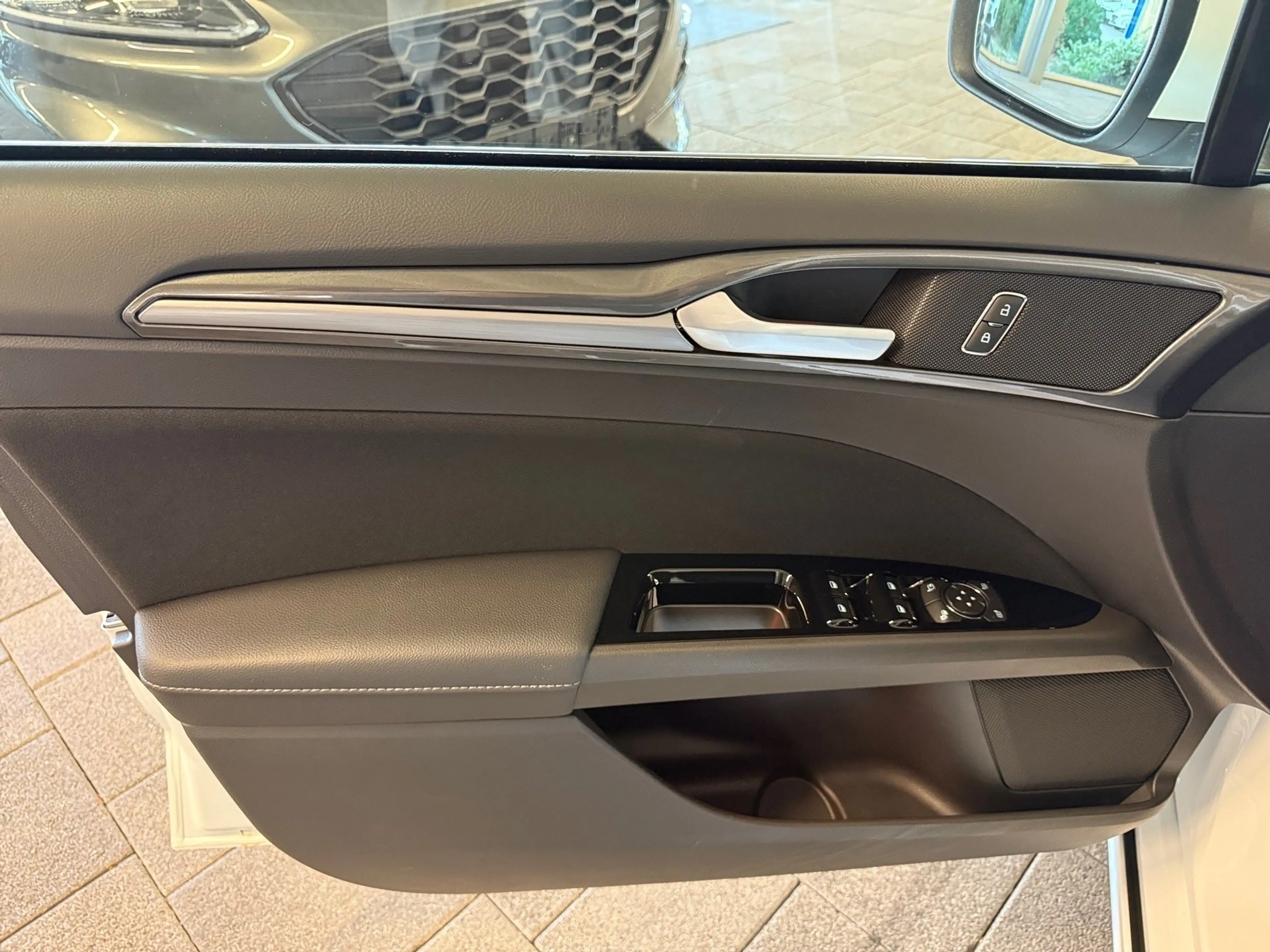 Ford Mondeo 2.0 EcoBlue Titanium Xenon+Shz.+Tempom. — photo 10