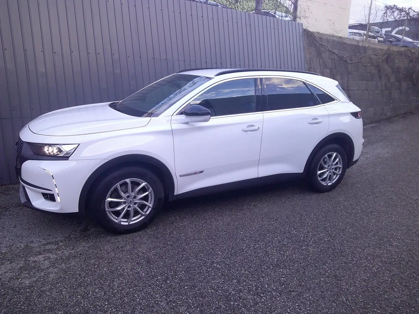 DS Automobiles DS 7 Crossback DS  Crossback BlueHDi 130 S&S EAT8 Performance Weiß - 2