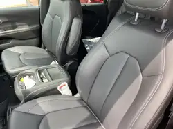 Chrysler Grand Caravan 2027 — фото 13