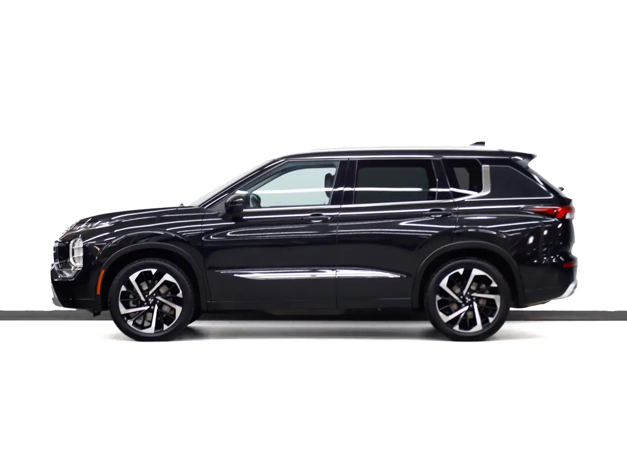Mitsubishi Outlander снимка Mitsubishi Outlander