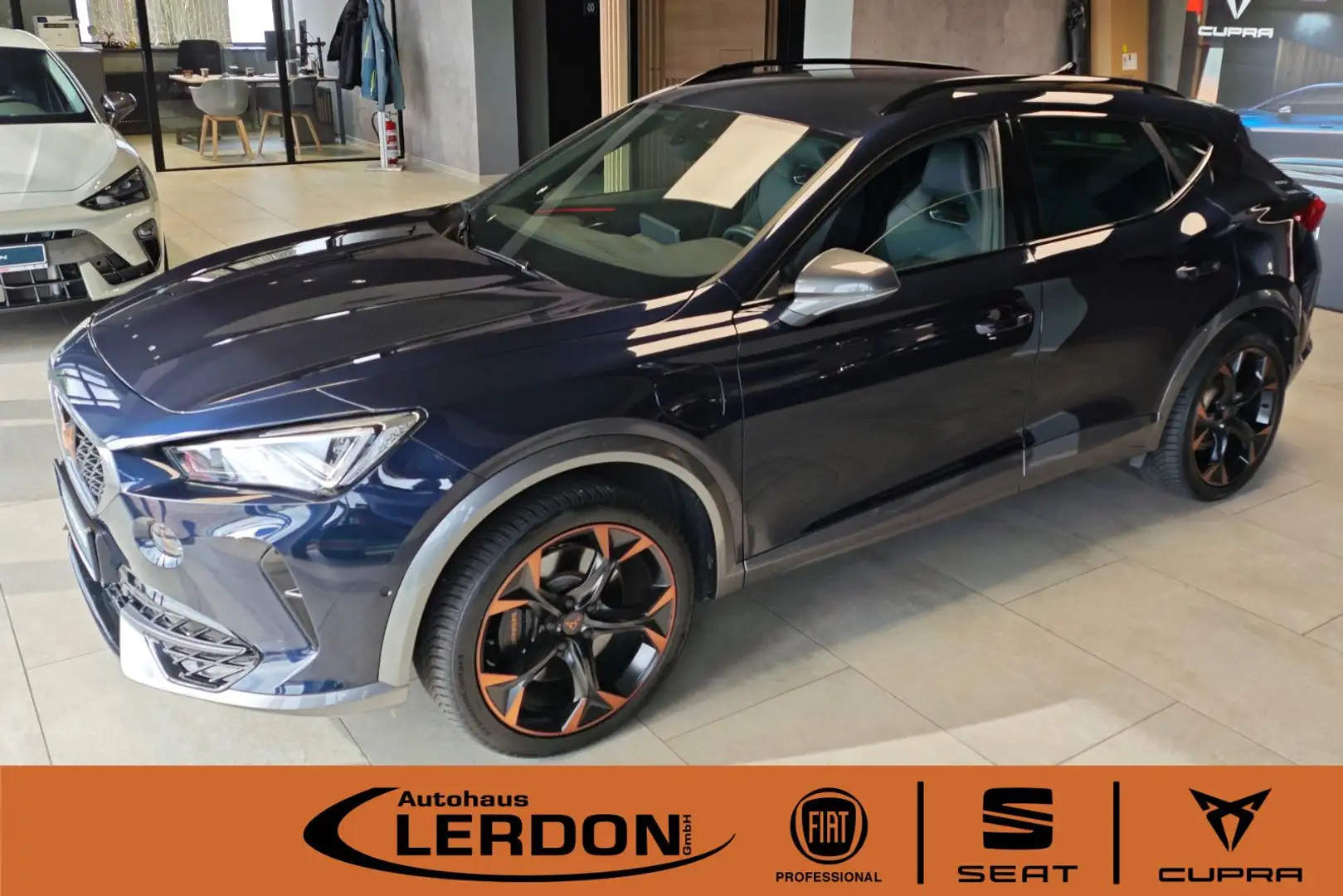 CUPRA Formentor VZ 1.4 e-Hybrid AHK|ACC|Kessy| 2 J Gar Blauw - 1