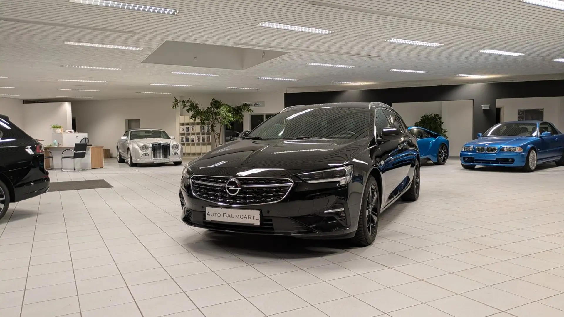 Opel Insignia B SportsTourer Elegance LED/Navi/Kamera Schwarz - 1