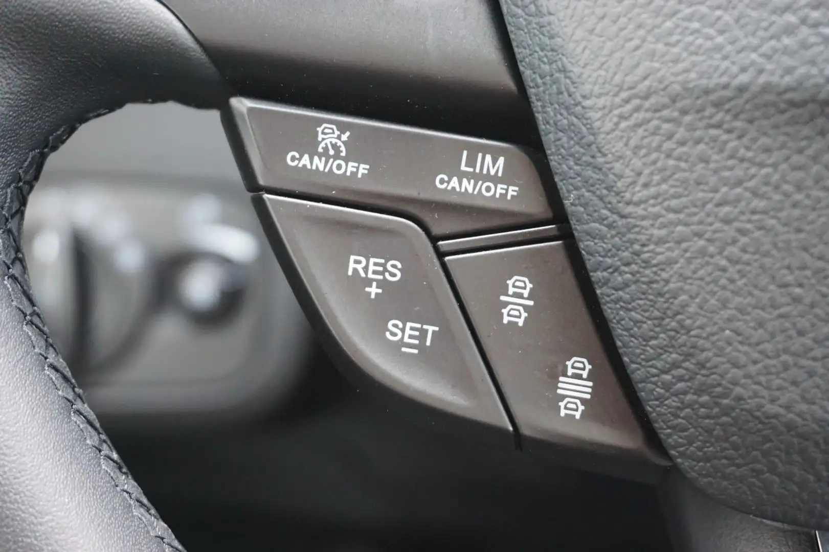 Ford Kuga cool & connect*ACC*Navi*Panorama*SH*PDC* Gris - 2