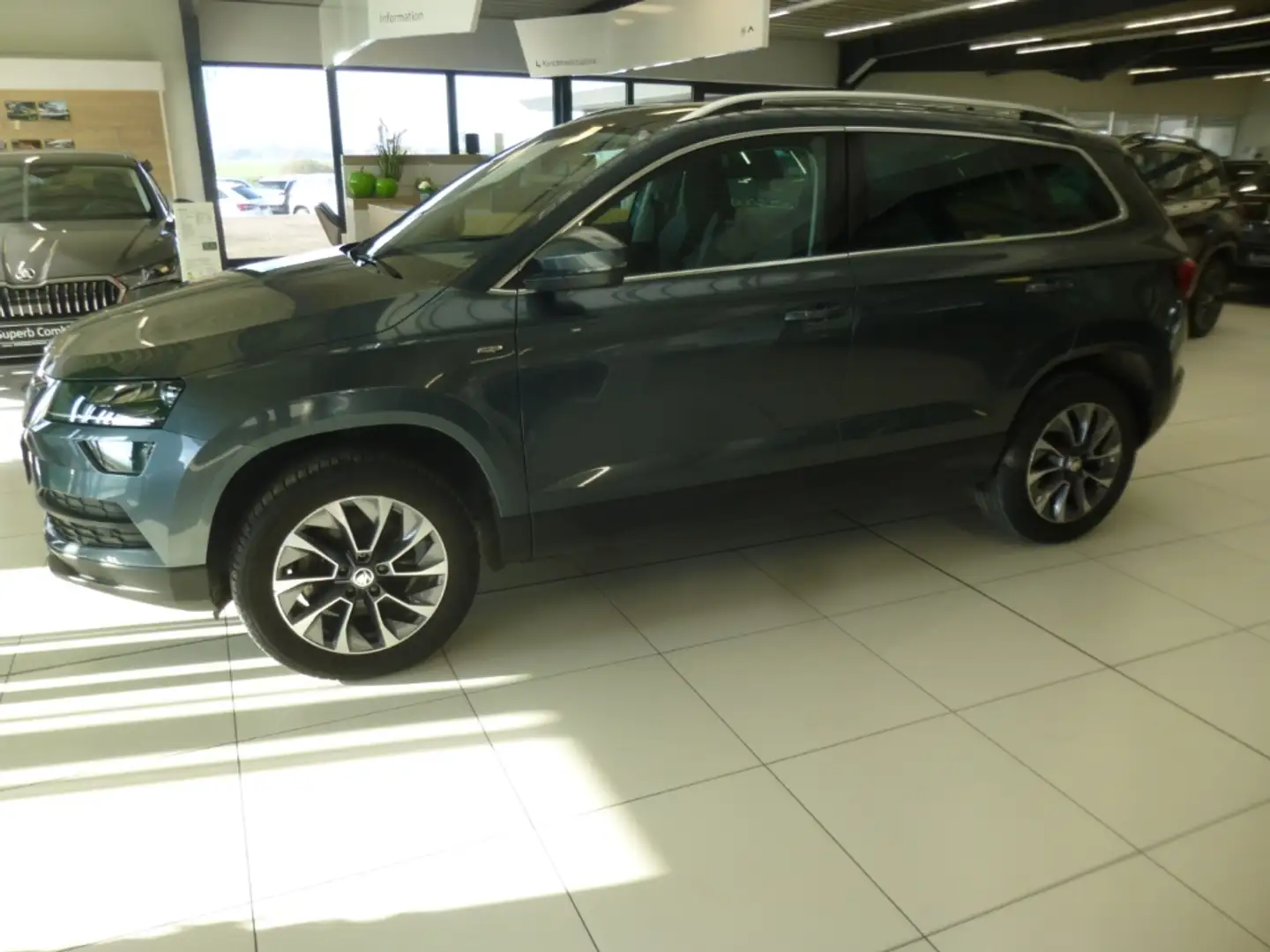 Skoda Karoq Drive 125 4x4 2.0 TDI EU6d-T Gris - 2