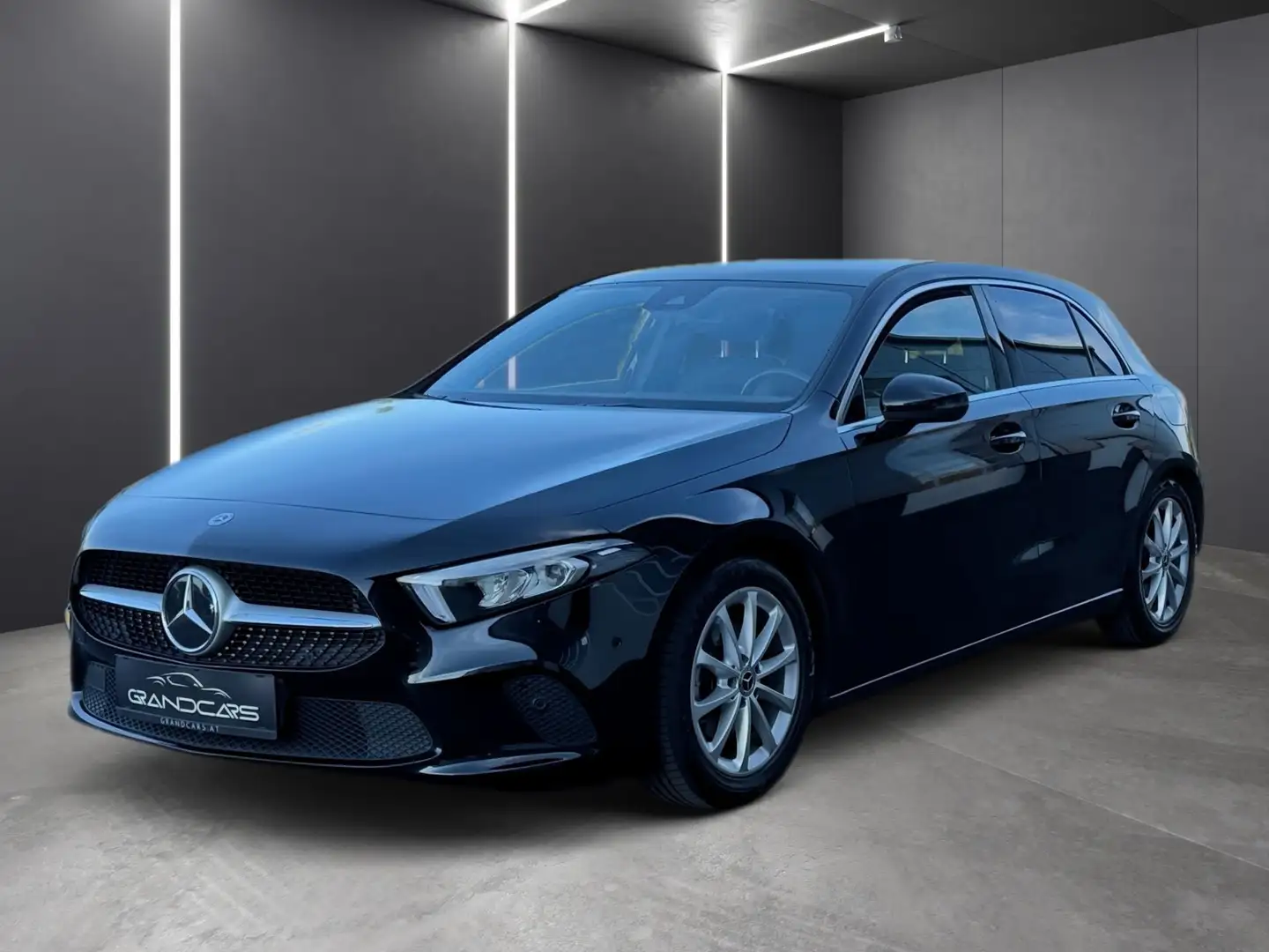 Mercedes-Benz A 180 A-Klasse A 180 Progressive (EURO 6d-TEMP) Schwarz - 1